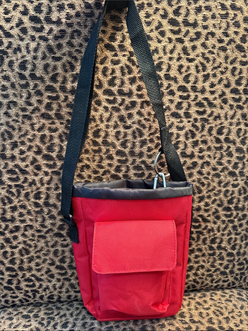 Compact Red Crossbody Bag with Front Flap Pocket